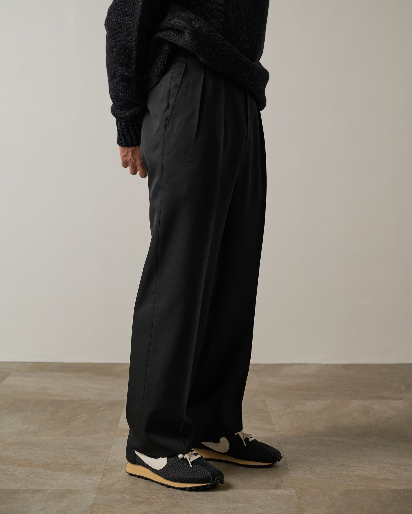 LAX TROUSER IN WOOL BLEND GABARDINE