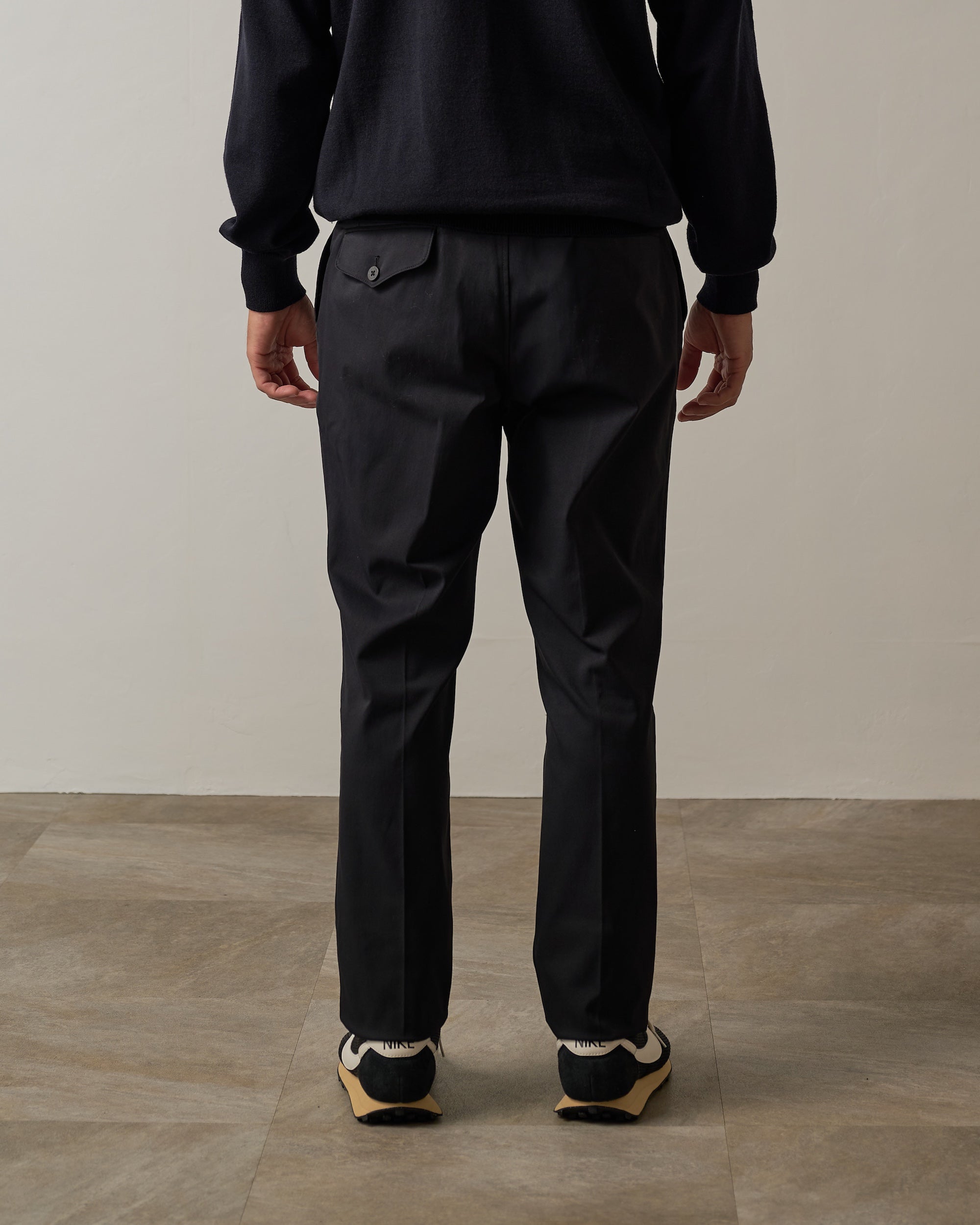 PLEATED PANT IN NYLON