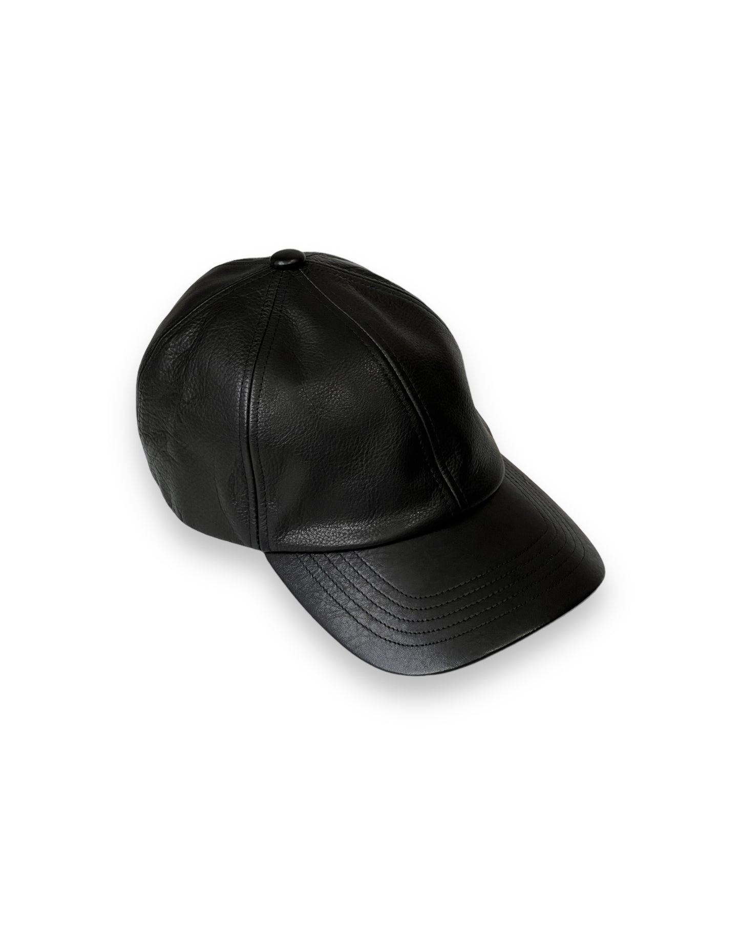 CAP IN LEATHER